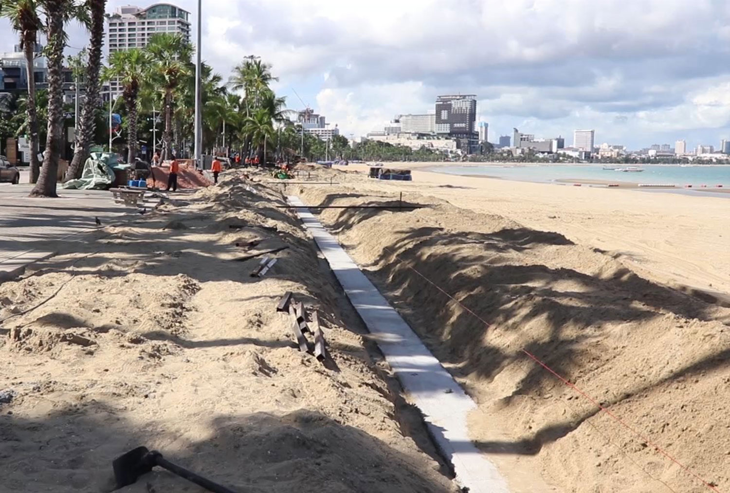 New recreation areas 'encroaching' on recently rebuilt Pattaya Beach