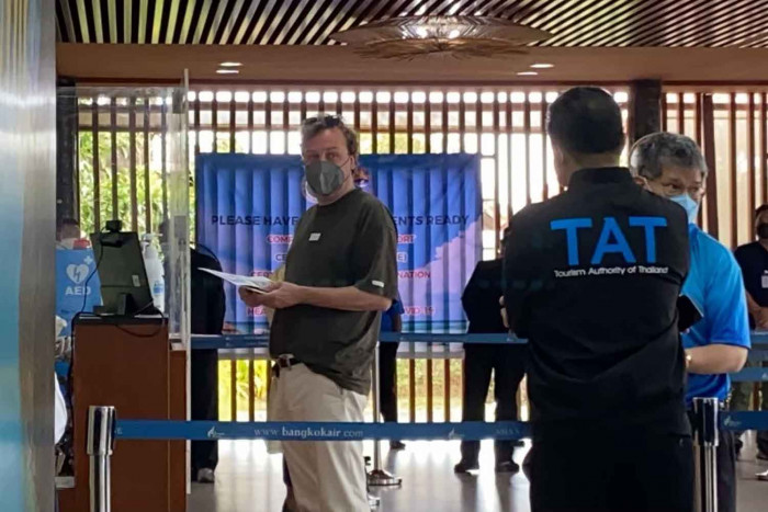 Bangkok Post - Foreign tourists arriving on Koh Samui