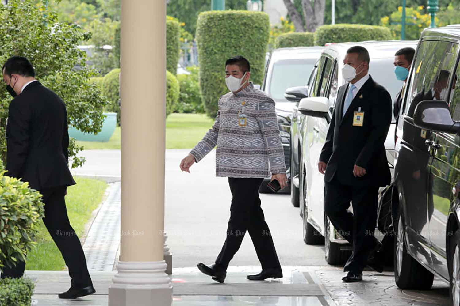 Thamanat Prompow, then deputy agriculture minister, arrives for a cabinet meeting at Government House in Bangkok on Tuesday. He has been sacked. (Photo: Chanat Katanyu)