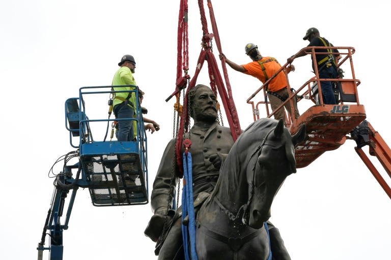 Flashpoint US statue of Confederate general removed in Richmond