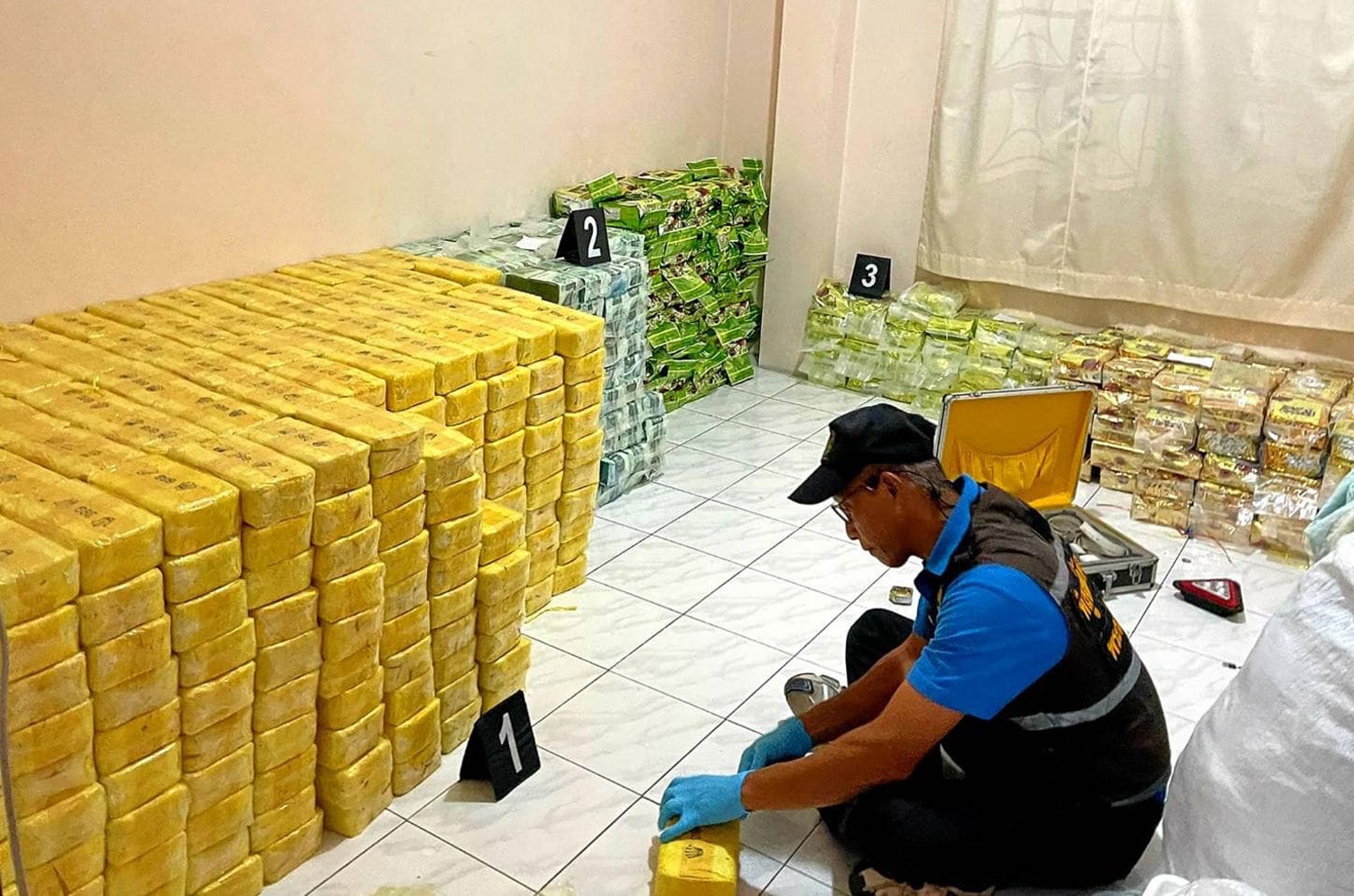 Seven caught in large Ayutthaya drug haul