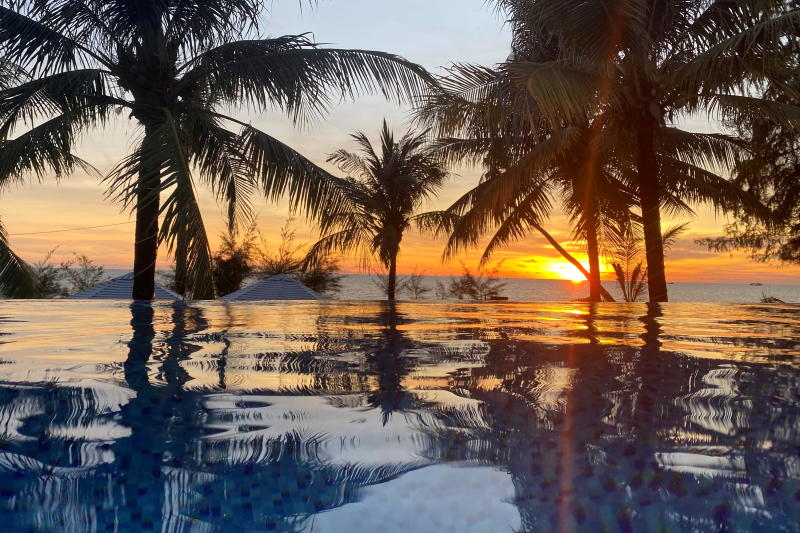 FILE PHOTO: A sunset is seen at a resort after the Vietnamese government eased the lockdown following the coronavirus disease (Covid-19) outbreak, in Phu Quoc island, Vietnam May 8, 2020. (Reuters)