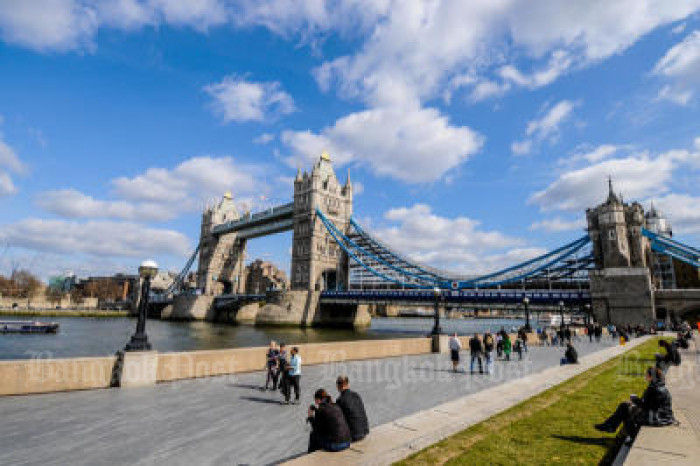 Parents complain of slow UK student visas