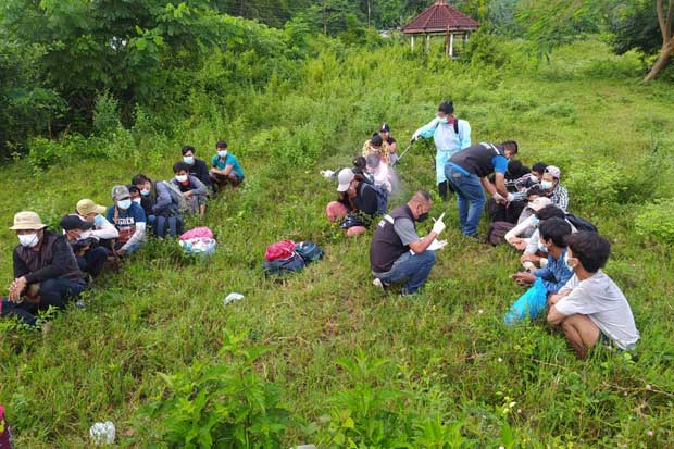 More illegal Myanmar border crossers arrested