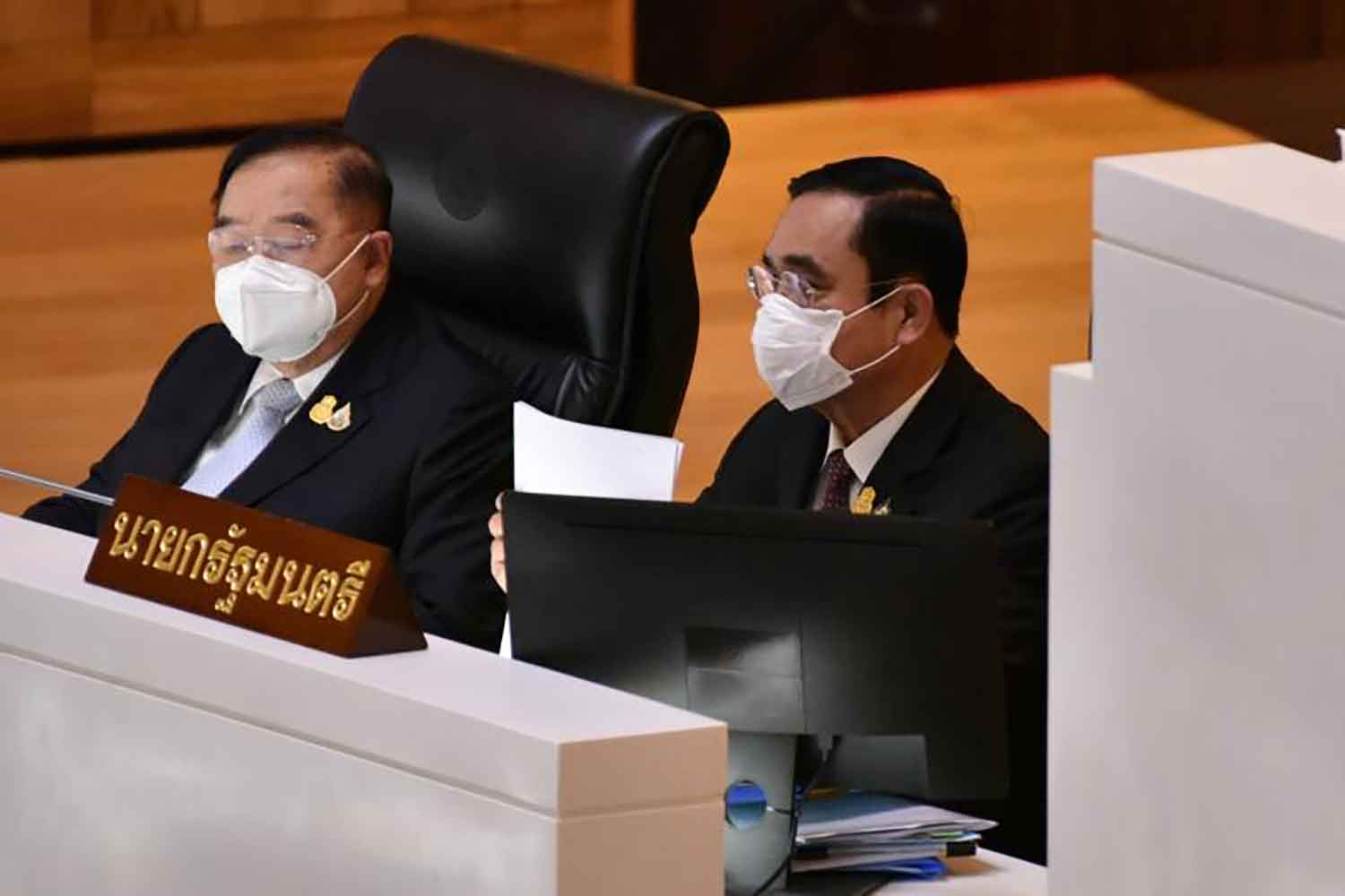 Prawit insists ties with Prayut, Anupong remain solid