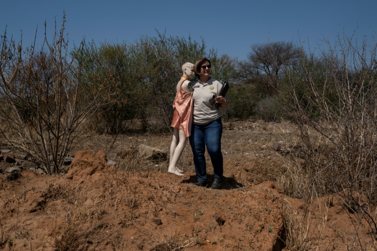 Elmarie Myburgh is the only criminal profiler in South Africa, where someone is killed every 25 minutes Elmarie Myburgh is the only criminal profiler in South Africa, where someone is killed every 25 minutes
