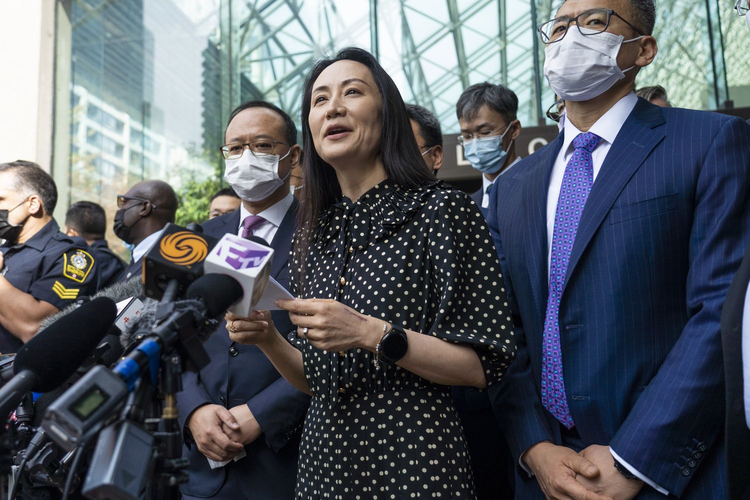 China frees Canadians after Huawei CFO leaves