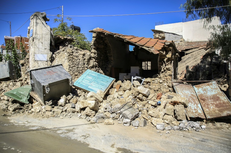 The quake damaged buildings and sent panicked residents rushing into the streets. The quake damaged buildings and sent panicked residents rushing into the streets.