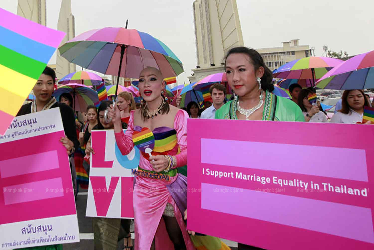 Campaigners call for public awareness on LGBT rights and same sex marriage during a parade from the Democracy Monument to Sanam Luang, organised by the Foundation for Sexual Orientation and Gender Identity Rights and Justice (FOR-SOGI), in 2015. (Photo: Apichart Jinakul)