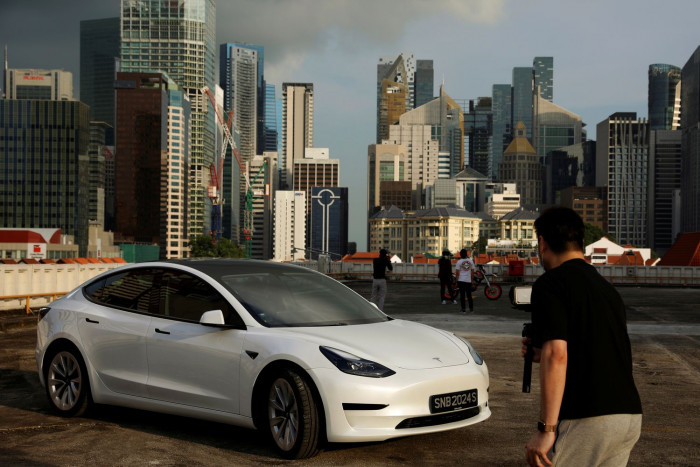 Tesla takes top spot in Singapore sedan sales - Vimarsana News