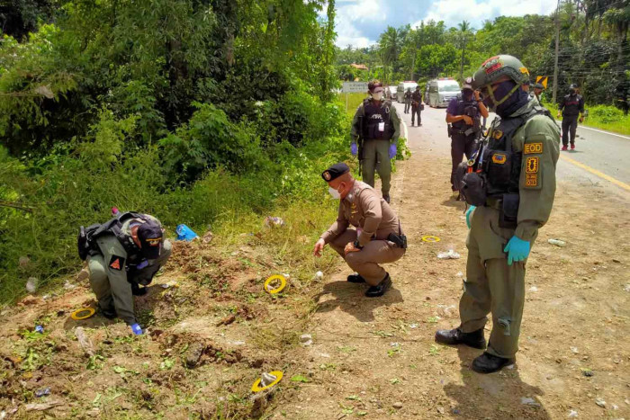 Two rangers injured by bomb - Vimarsana News