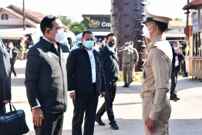 Police reportedly visit woman who irritated Prayut