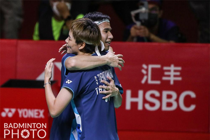 Dynamic duo: Thai shuttlers win badminton world tour finals