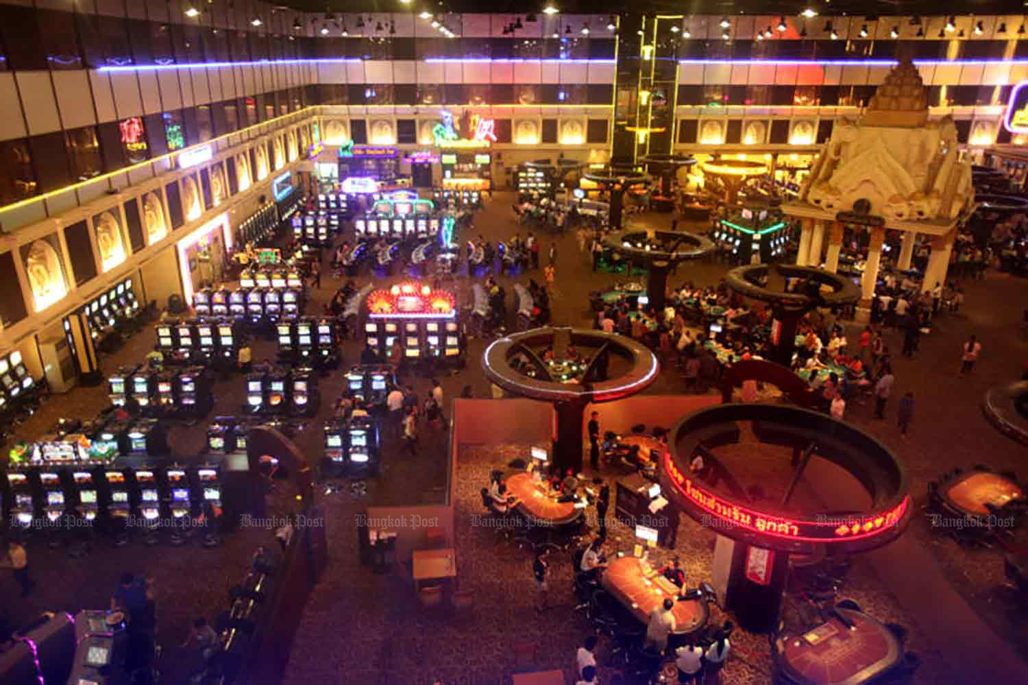 The interior of a large casino in Savannakhet, Laos, opposite Thailand's Mukdahan province. Many Thai people cross borders to neighbouring countries where casinos are legalised. (File photo: Pattarapong Chatpattarasill)