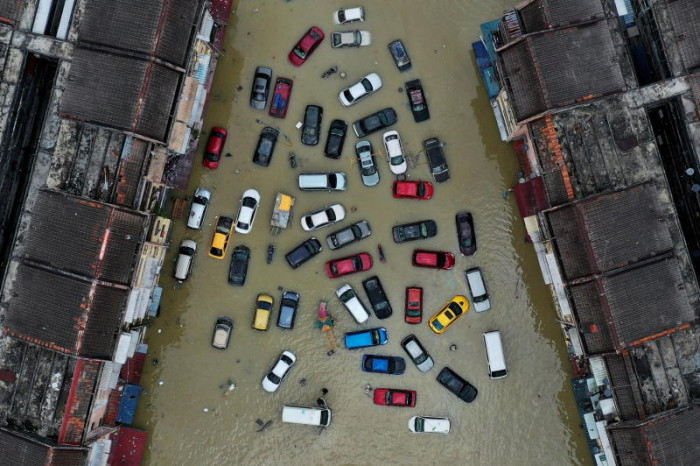 Malaysia seeks UN climate adaptation funds amid deadly floods - Vimarsana News