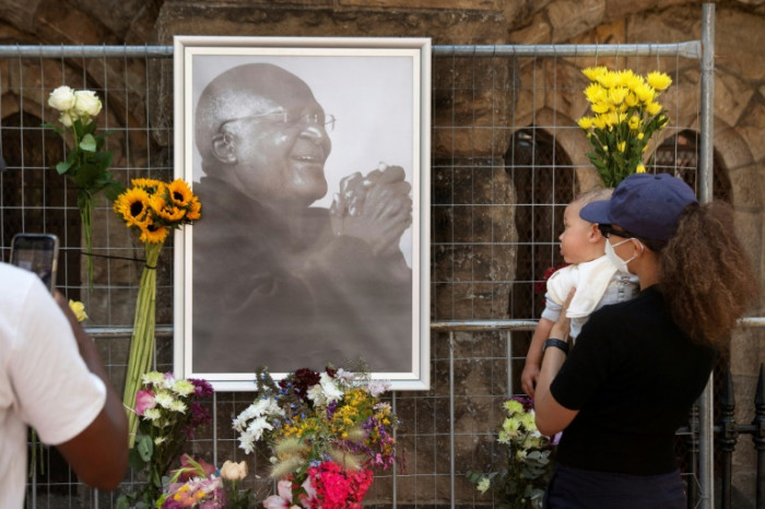 'Love for all': Tears and memories of 'hero' Tutu - Vimarsana News