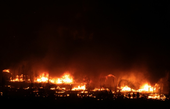 Hundreds of homes feared lost in Colorado wildfires - Vimarsana News