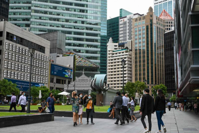 Unvaccinated risk losing jobs in Singapore - Vimarsana News