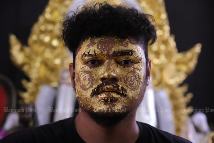 Abbot told to cease face-gilding ritual - Vimarsana News