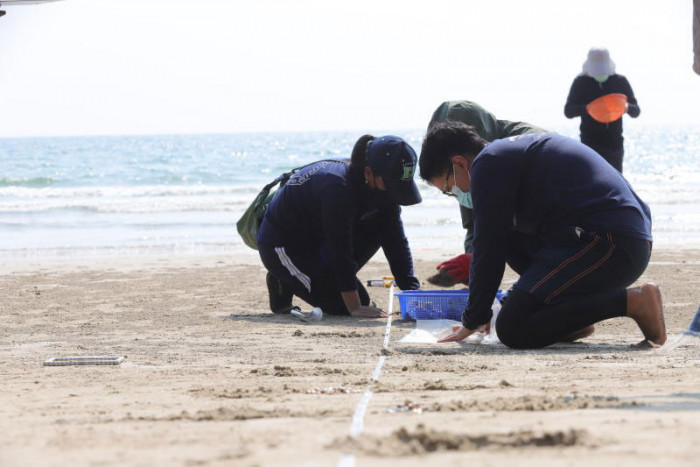 Koh Samet declared 'safe' from oil slick - Vimarsana News