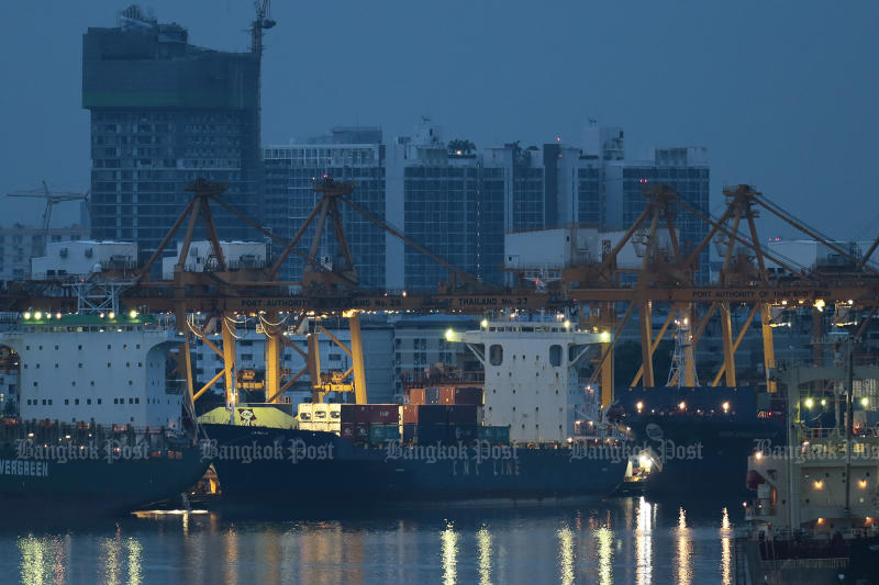 Cargo ships are docked at Bangkok port in Khlong Toei district. (File photo: Bangkok Post)