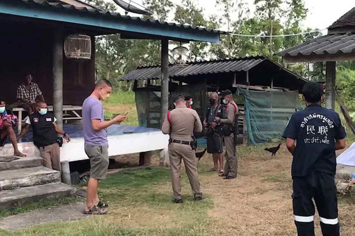 Man hacked to death by drunk friend - Vimarsana News