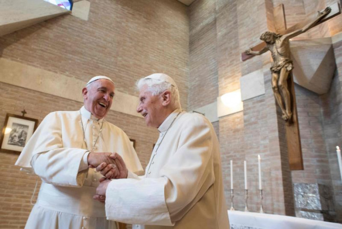 Ex-pope asks for forgiveness over abuse scandal - Vimarsana News