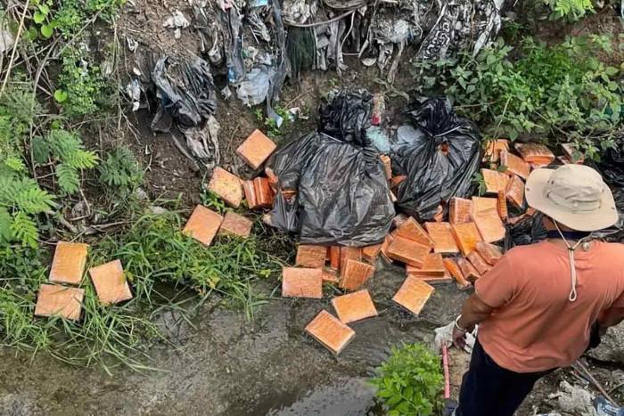 163kg ganja found left by roadside - Vimarsana News