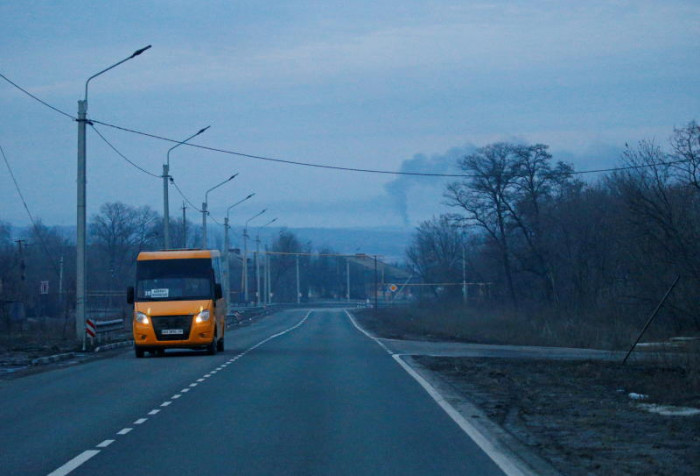 Asian stocks, FX tumble as Russia attacks Ukraine - Vimarsana News