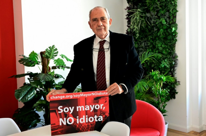 How a pensioner made Spanish banks rethink counter services - Vimarsana News
