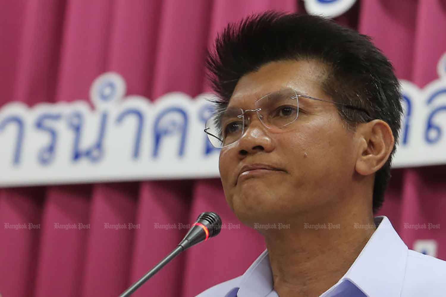 Sathit narrowly beats Paiboon to chair important parliament committee