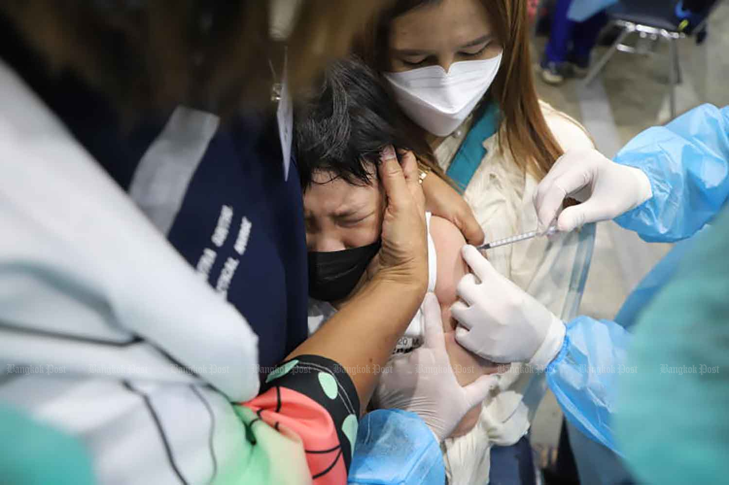 Covid-19 vaccination is organised for children at Muang Thong Thani estate in Nonthaburi province on Saturday. (Photo: Wichan Charoenkiatpakul)