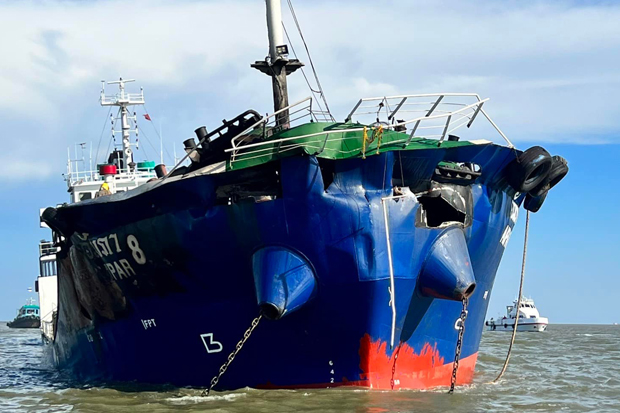 The damaged bow of the oil products tanker Ampar 8 after the explosion and fire on Sunday that killed the deputy captain and injured another crewman. The vessel remains  anchored in the Chao Phraya river in Samut Prakan as the Marine Department investigation gets underway. (Photo: Marine Department)