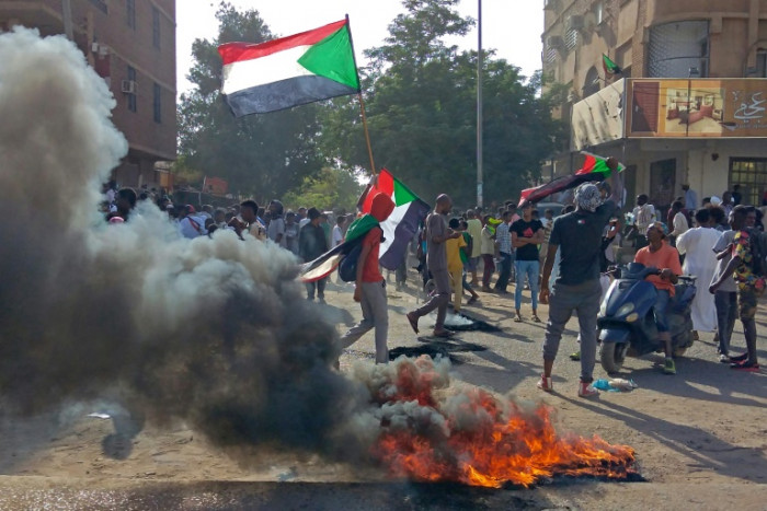 Tear gas fired at Sudan protest 3 years after anti-Bashir sit-in - Vimarsana News