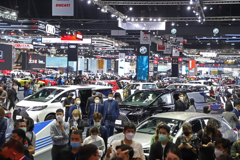 Visitors attend the Motor Show 2022 in the Challenger Hall at Muang Thong Thani, Nonthaburi province. (File photo: Bangkok Post)