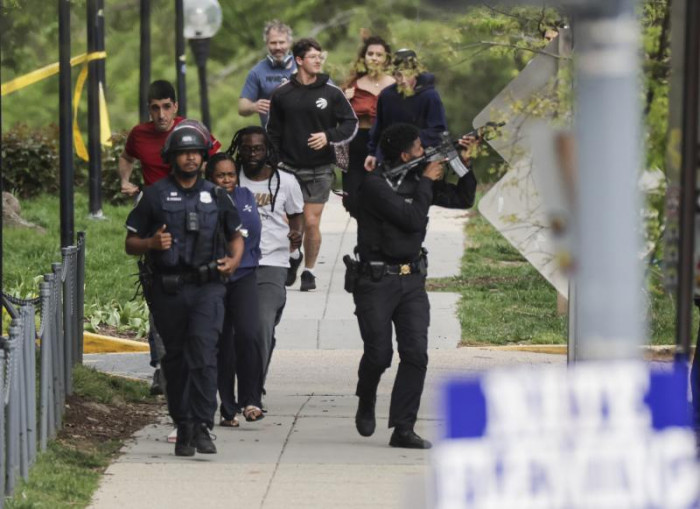 Sniper shoots people in Washington, later found dead - Vimarsana News