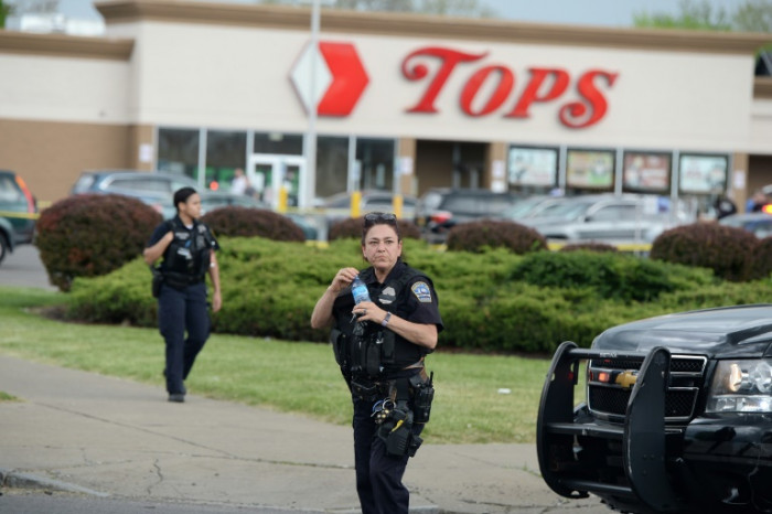 Bangkok Post - US mourn victims of racist mass shooting at store
