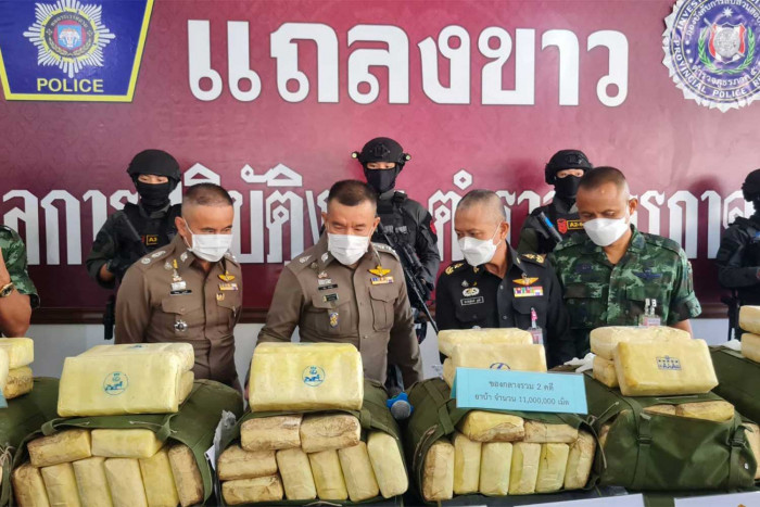 11m meth pills seized as drivers flee arrest - Vimarsana News