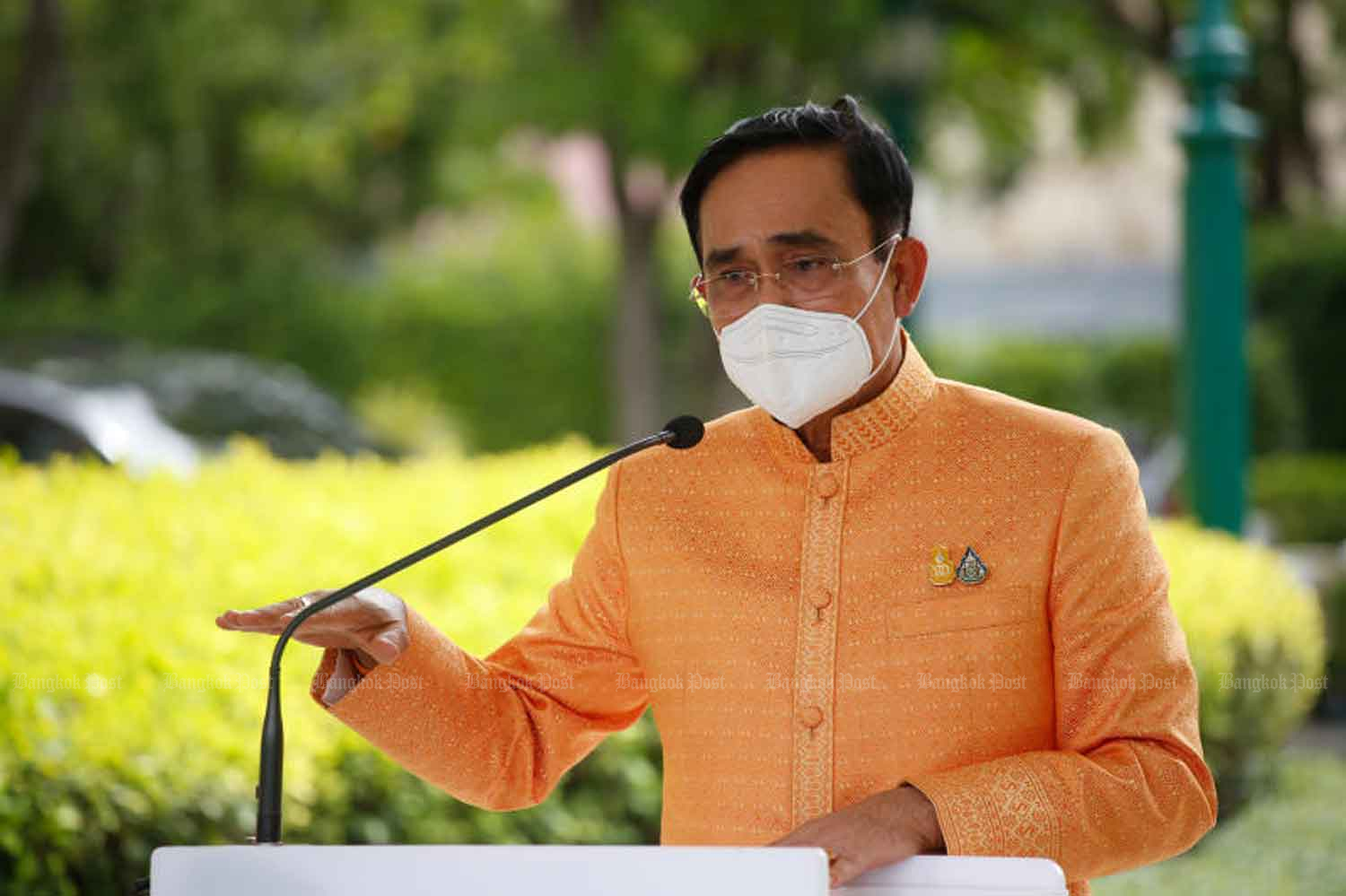 Prime Minister Prayut Chan-o-cha gives his interview after the cabinet meeting at Government House on Tuesday. (Photo: Arnun Chonmahatrakool)