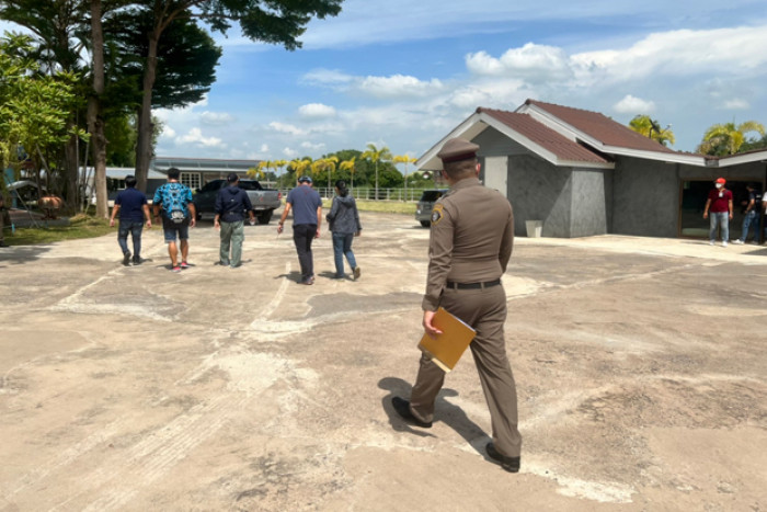 Kanokwan's father eludes police over Khao Yai encroachment - Vimarsana News