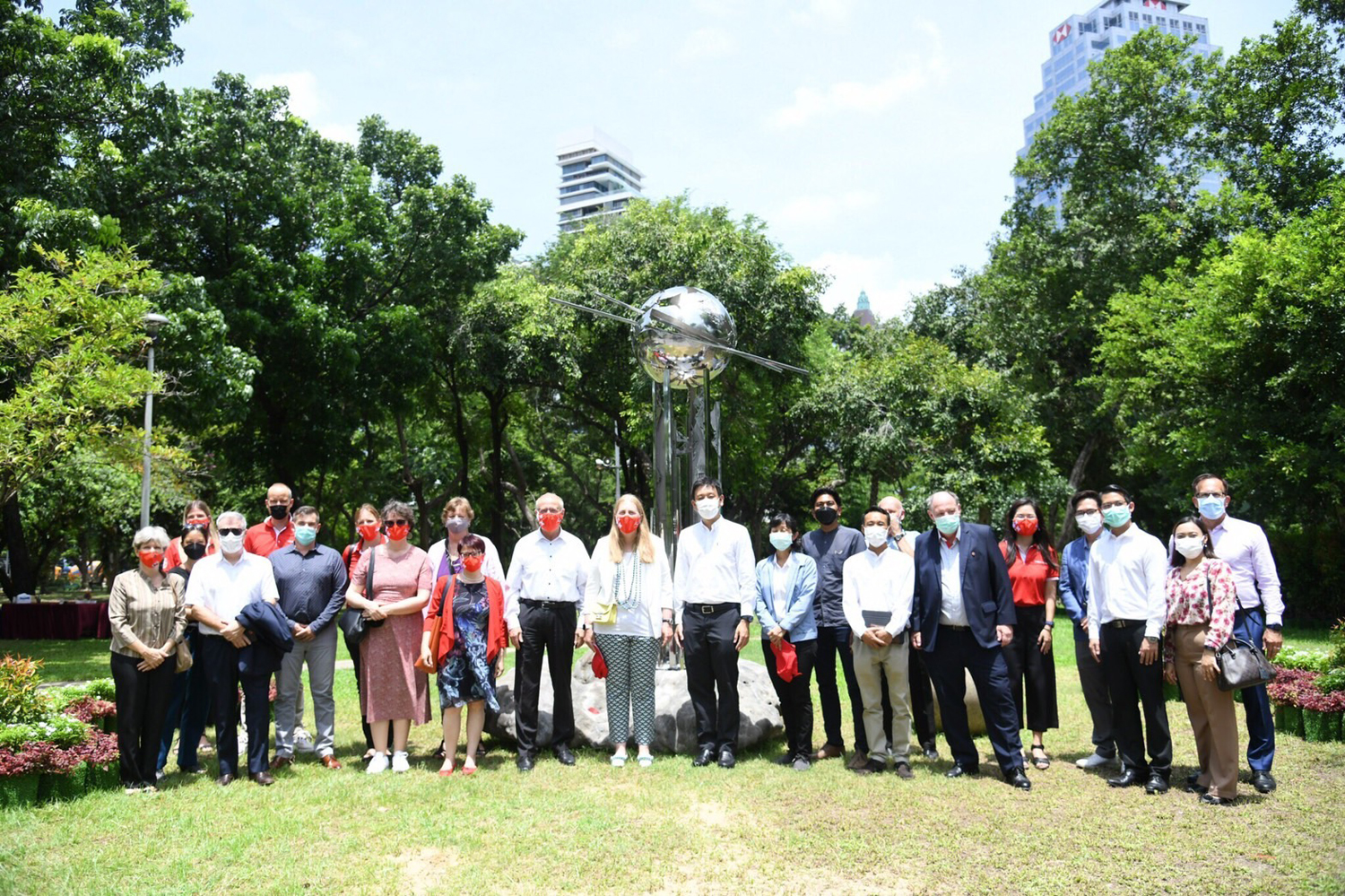 Renovation of sculpture symbolises friendship between Thailand and Switzerland on the occasion of the 90th anniversary of diplomatic relations