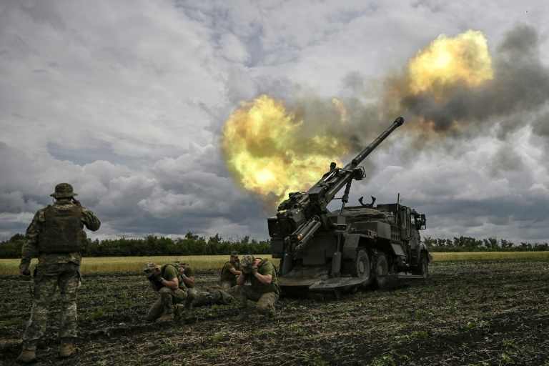 Fierce fighting has continued in the Donbas region of eastern Ukraine as Brussels considers Kyiv's EU membership bid. (AFP Photo) Fierce fighting has continued in the Donbas region of eastern Ukraine as Brussels considers Kyiv's EU membership bid. (AFP Photo)