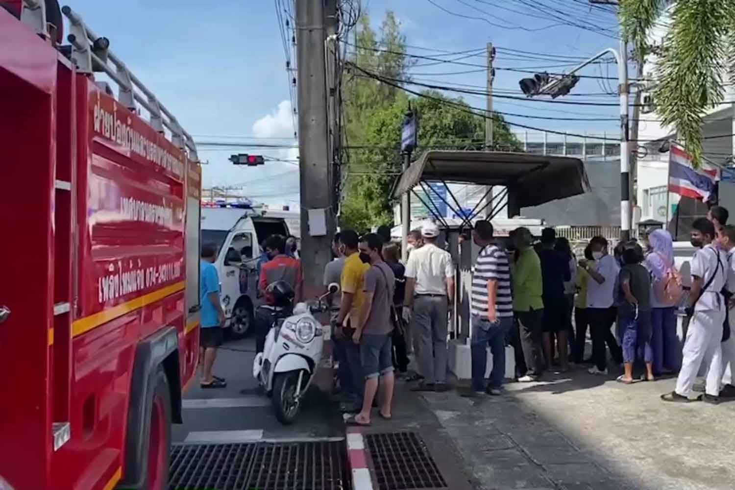 Student run over by Hat Yai fire truck