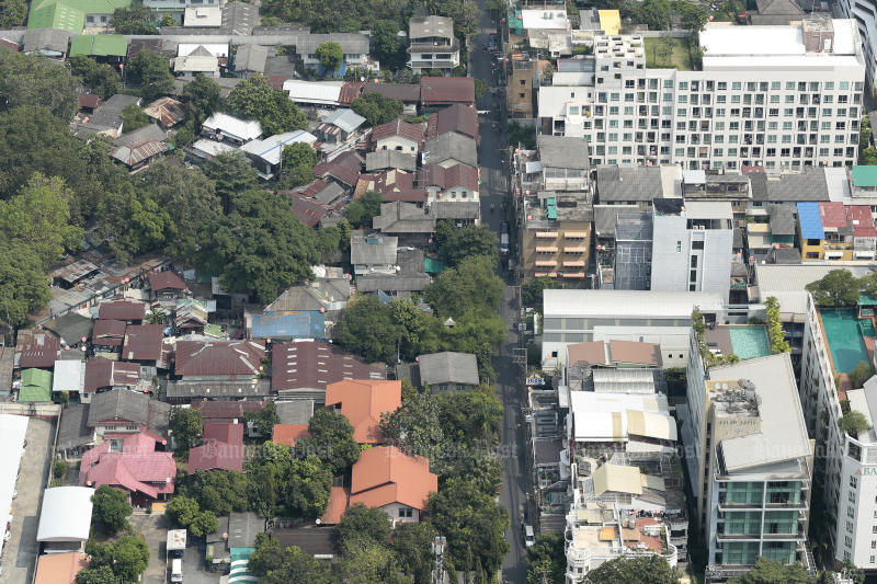 An aerial view of property and buildings in Bangkok. The Interior Ministry extends the deadline for land and building tax payments for three months to help people and business operators cope with economic hardship. (File photo: Bangkok Post)