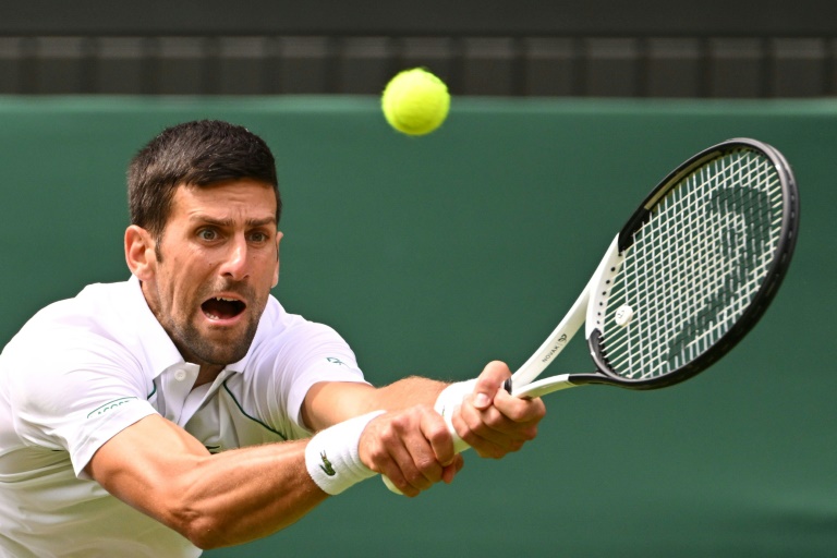 Djokovic eyes Wimbledon last 16