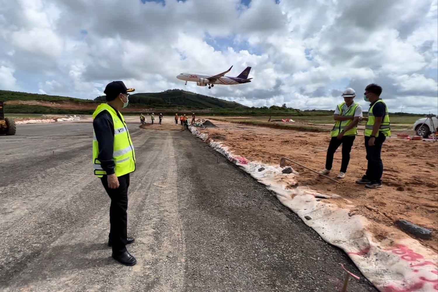 The section of runway at Phuket international airport closed for repair on Sunday. The closure affected 16 flights. (Photo: Achadthaya Chuenniran)