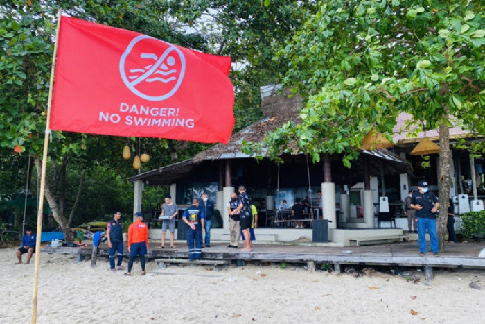 1 tourist drowns, another missing off Ko Chang - Vimarsana News