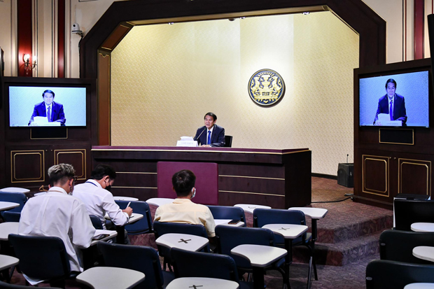 Kanit Sangsubhan, secretary-general of the Eastern Economic Corridor Office, holds a press conference at Government House on Monday after a meeting chaired by Prime Minister Prayut Chan-o-cha. (Government House photo)