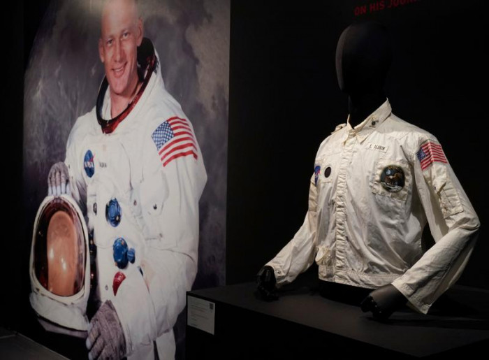 Buzz Aldrin's Apollo 11 flight jacket fetches $2.8m - Vimarsana News
