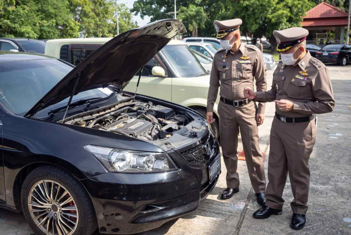 Dozens of cars with fake plates, tax stickers impounded - Vimarsana News